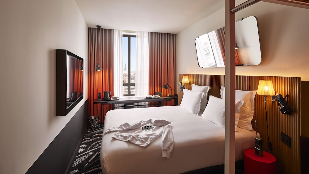Medium Mama Double del hotel Mama Shelter Paris La Défense. Foto 1
