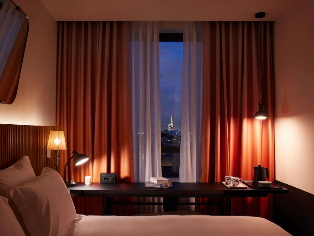 Medium Mama Double - Eiffel Tower View del hotel Mama Shelter Paris La Défense. Foto 6