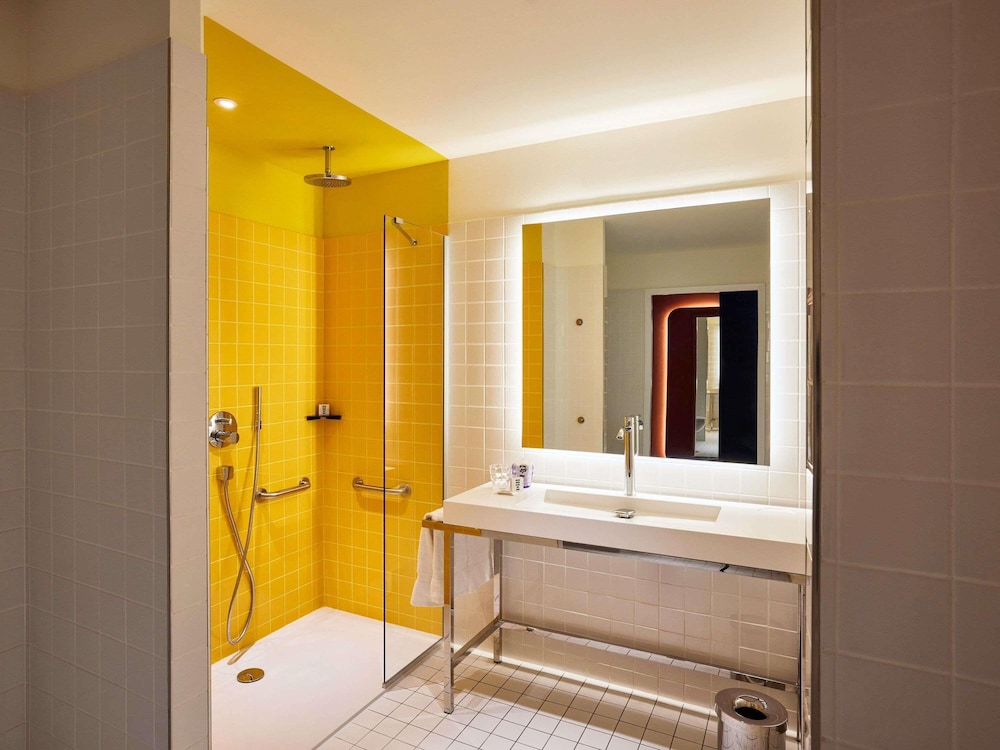 XXL Mama Suite Accessible del hotel Mama Shelter Paris La Défense. Foto 6