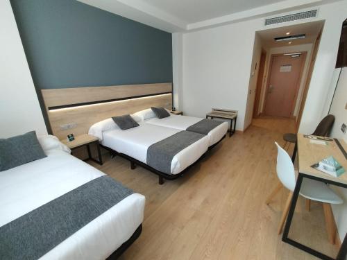 Habitación Triple del hotel Alda Valladolid Sur. Foto 3