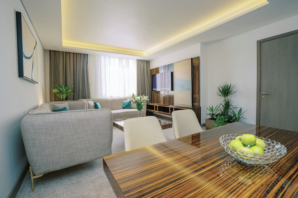 Suite Royal, 2 habitaciones, cocina básica del hotel Khalidia Palace Dubai. Foto 5