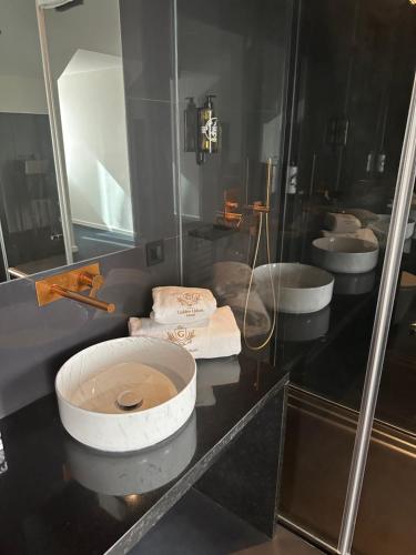 Suite Doble Estándar del hotel Golden Lisbon. Foto 8