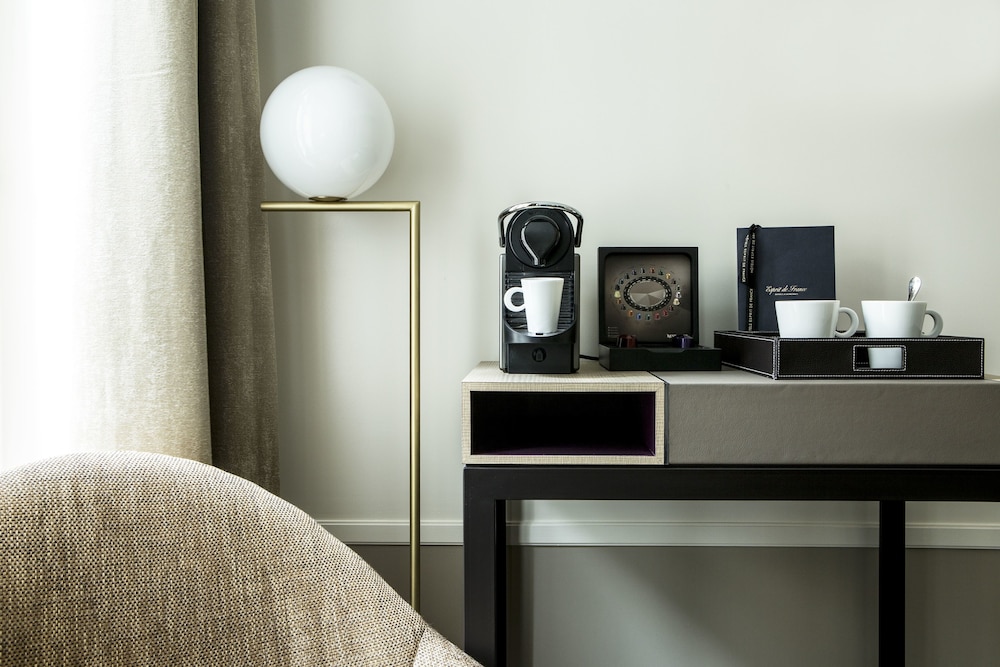 Habitación Deluxe del hotel De la Tamise. Foto 5