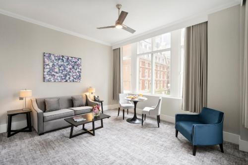 Apartamento Familiar con cocina y vistas a la ciudad del hotel Tower Residences by Blue Orchid. Foto 9