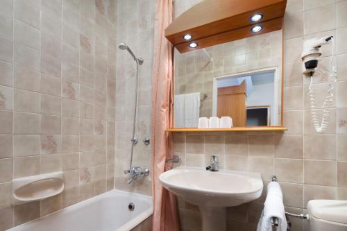 Habitación Individual Económica del hotel Benczur. Foto 1
