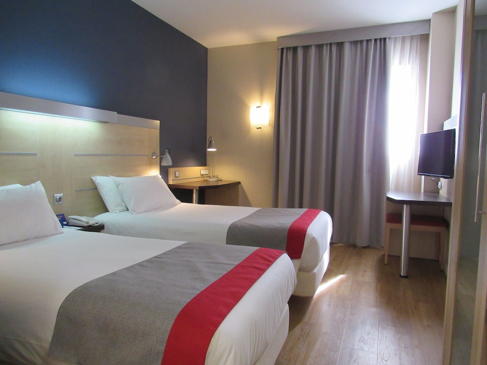 Habitación estándar, 2 camas individuales del hotel Holiday Inn Express Madrid - Getafe, An Ihg. Foto 7