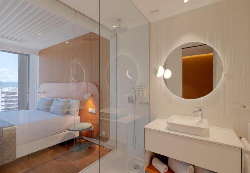 Habitación Doble Estándar del hotel Marina Badalona. Foto 3