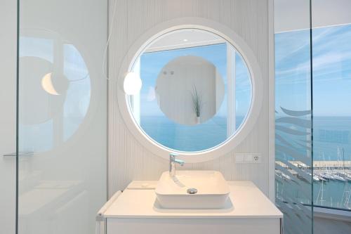 Habitación Doble Privilege del hotel Marina Badalona. Foto 3