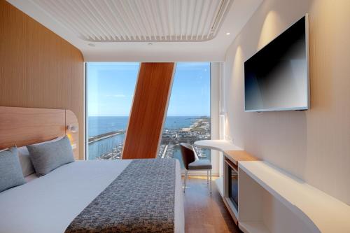 Habitación Doble Estándar con vistas al mar del hotel Marina Badalona. Foto 5