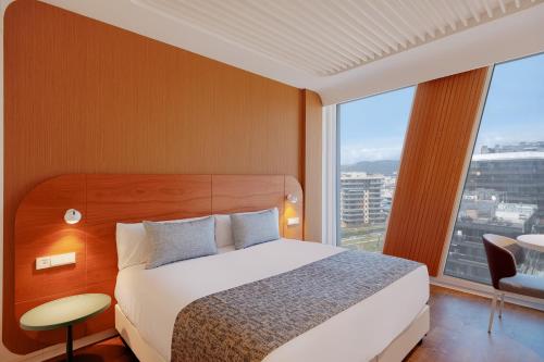 Habitación Doble Estándar con acceso al spa del hotel Marina Badalona. Foto 5