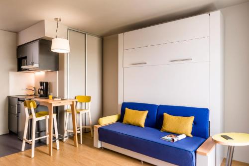 Estudio Triple del hotel Adagio Access Stuttgart Airport Messe. Foto 5