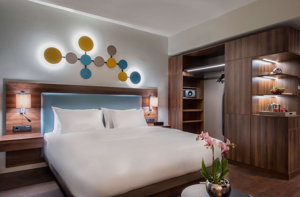 Estudio Deluxe con cama King del hotel Hyatt House Frankfurt Eschborn. Foto 1