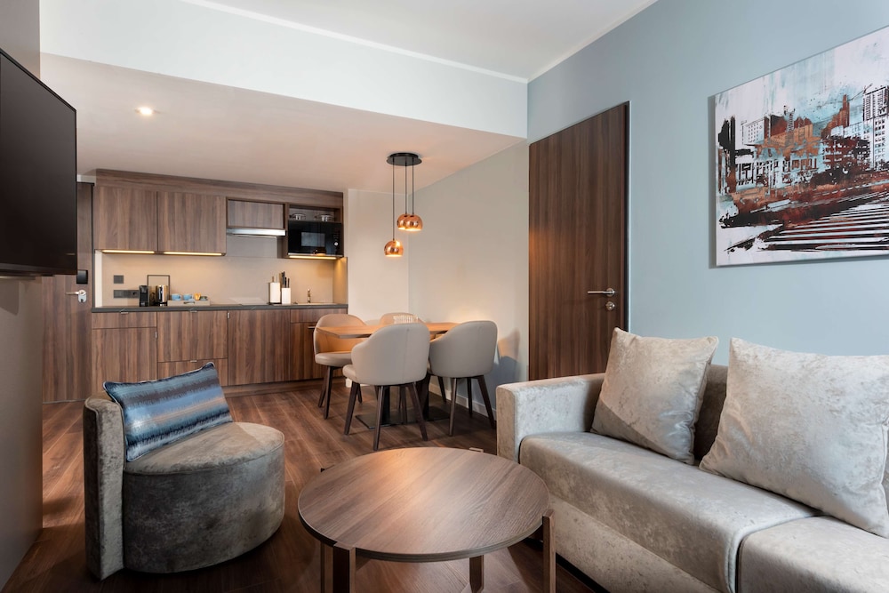 Estudio Premium con Cama King del hotel Hyatt House Frankfurt Eschborn. Foto 2