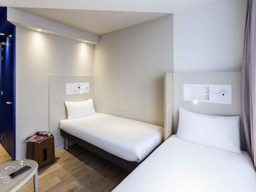 Habitación Doble - 2 camas del hotel Ibis Budget Amsterdam City South. Foto 7