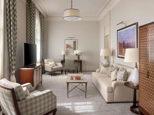 Suite Ministerial del hotel Raffles London at The OWO. Foto 3
