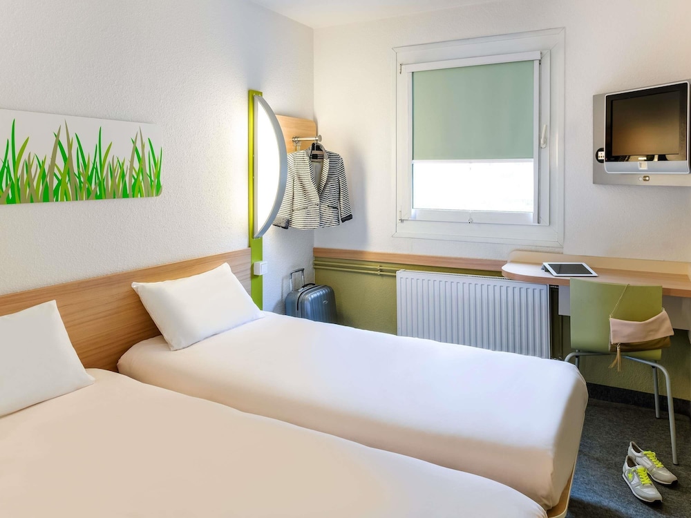 Habitación con dos camas individuales para hasta 2 personas del hotel Ibis budget Wien Messe. Foto 1