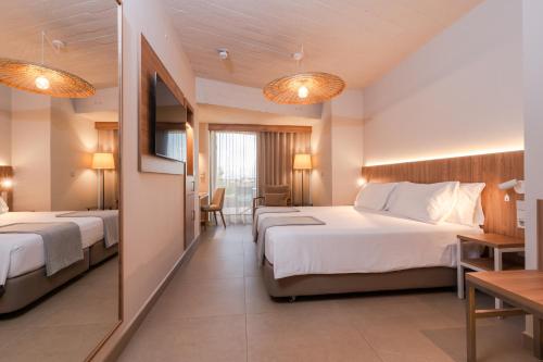 Habitación Doble con vistas al jardín del hotel Bancal. Foto 4