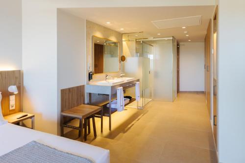 Habitación Doble con terraza del hotel Bancal. Foto 4