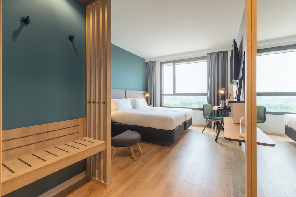 Habitación estándar del hotel Holiday Inn Barcelona-Sant Cugat. Foto 7