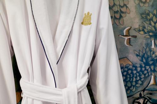 Habitación City - Cama extragrande del hotel The Fifth Avenue. Foto 1