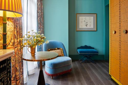 Grande - 1 cama extragrande del hotel The Fifth Avenue. Foto 2