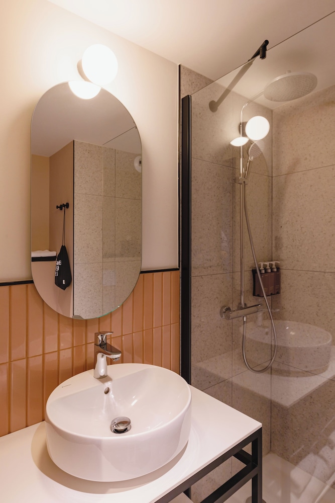 TRIBE COMFORT - 1 CAMA DOBLE del hotel Tribe Lyon Croix Rousse. Foto 16