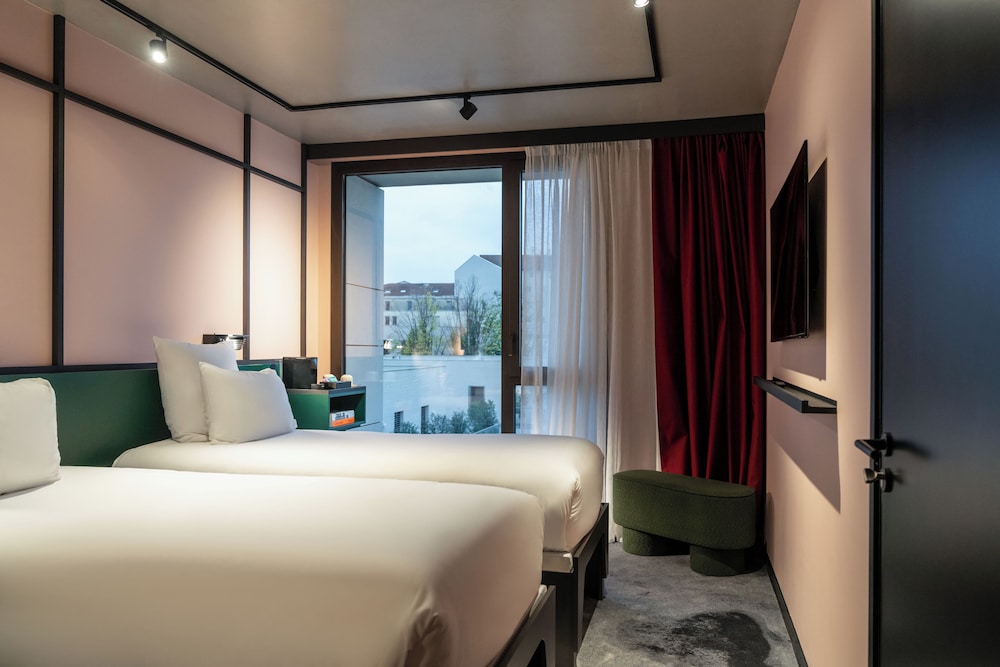 TRIBE COMFORT - 1 CAMA DOBLE - VISTA AL JARDÍN del hotel Tribe Lyon Croix Rousse. Foto 7