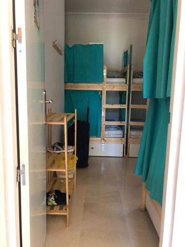 Litera en habitación compartida - Solo mujeres del hotel Duque Nest. Foto 2