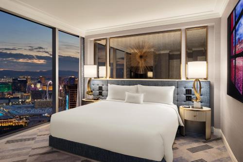 Suite Noble con excelente vista al Strip del hotel Fontainebleau Las Vegas