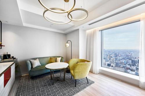 Suite - Planta Club del hotel Centara Grand Osaka. Foto 10