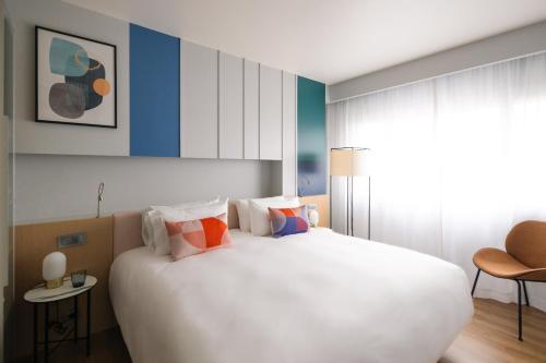 Habitación Premium del hotel Voco Madrid - Retiro, an IHG. Foto 1