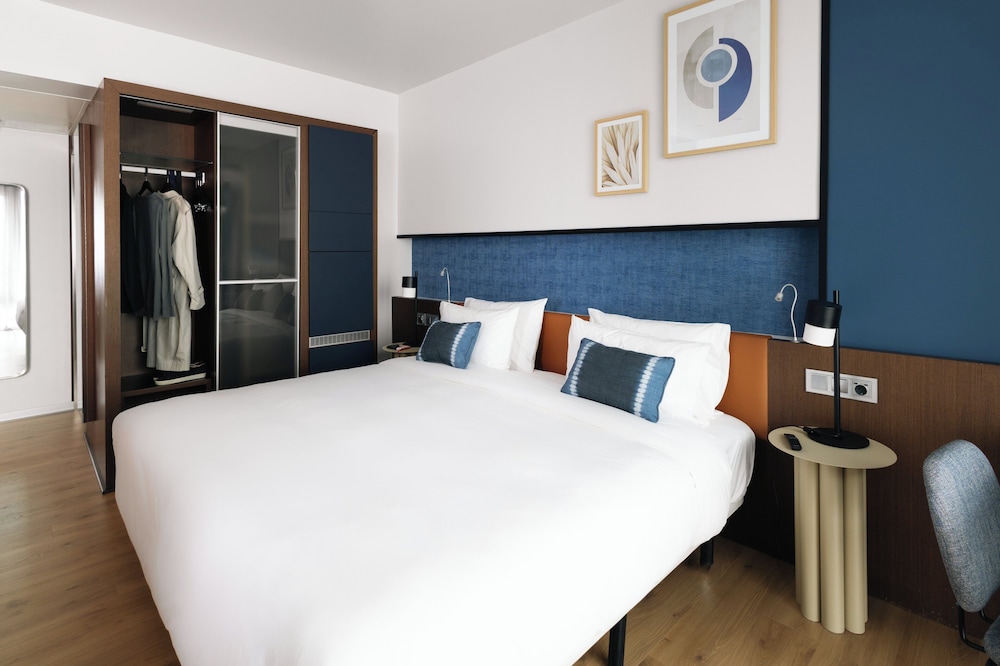 Habitación estándar del hotel Crowne Plaza Madrid - Centre Retiro. Foto 1