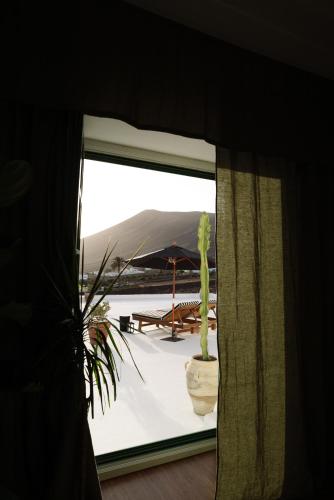Double Room with Balcony and Sea View del hotel Cesar Lanzarote. Foto 4