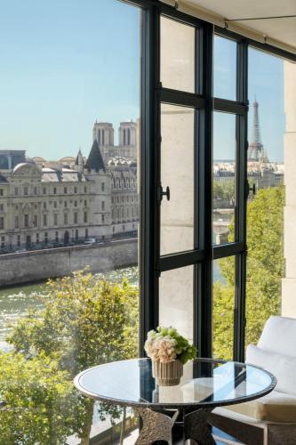Suite Notre - Dame del hotel Cheval Blanc Paris. Foto 2