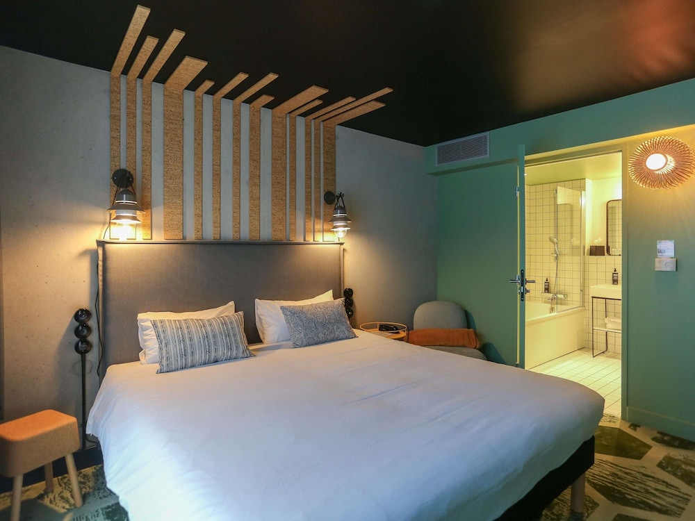 Habitación Estándar con cama doble del hotel ibis Styles Amiens Centre. Foto 4