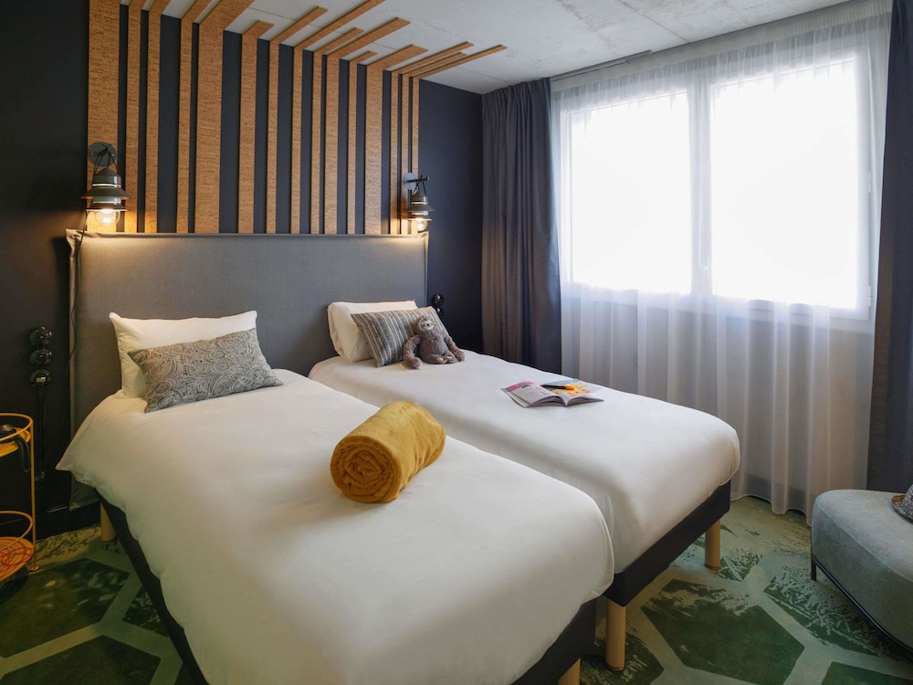 Habitación estándar con 2 camas individuales del hotel ibis Styles Amiens Centre. Foto 4