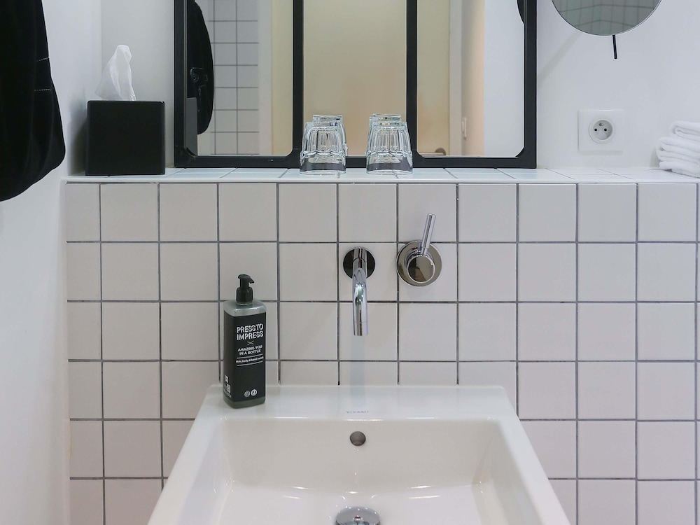 Habitación estándar con 2 camas individuales del hotel ibis Styles Amiens Centre. Foto 5