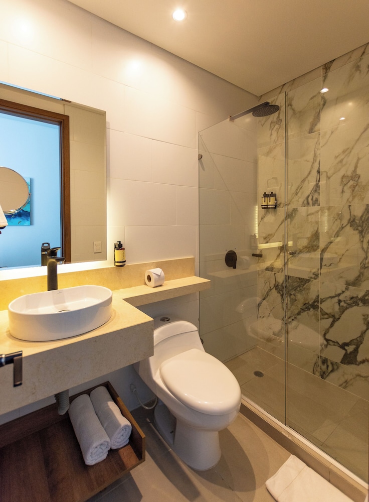 Habitación estándar, 1 cama doble, no fumadores del hotel ZiOne Luxury Cartagena. Foto 7