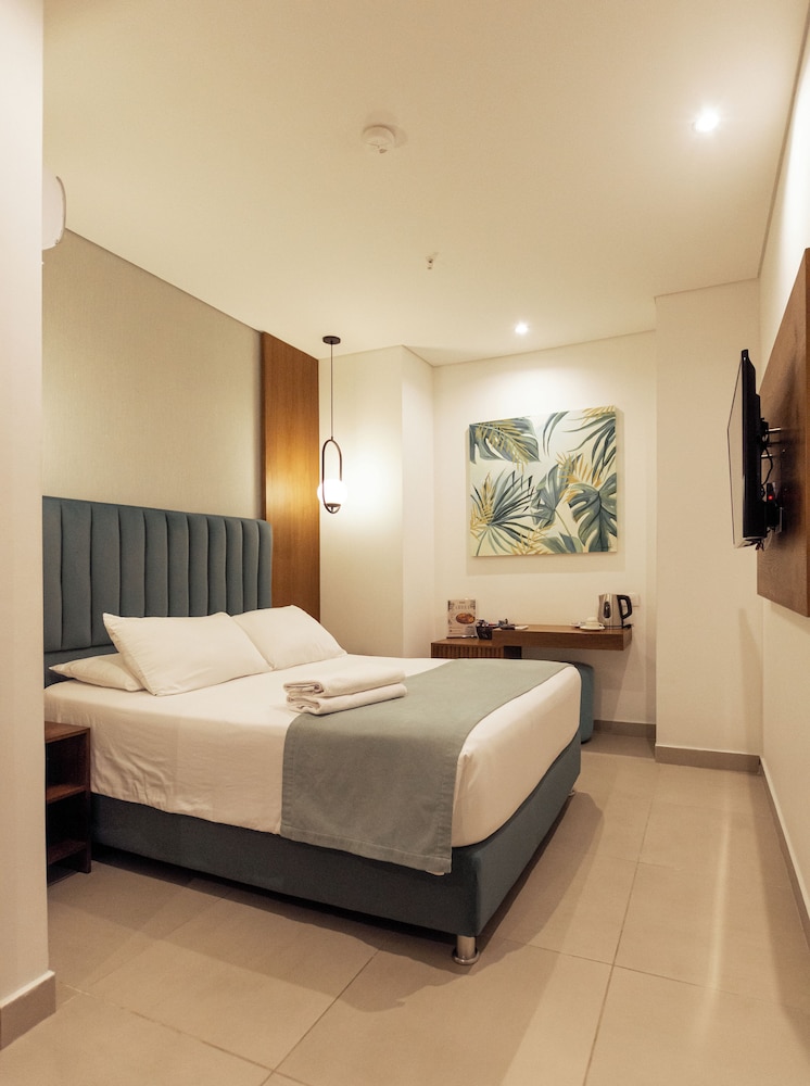 Junior Room, 1 King Bed, Non Smoking, Hot Tub - Sin vista del hotel ZiOne Luxury Cartagena. Foto 2