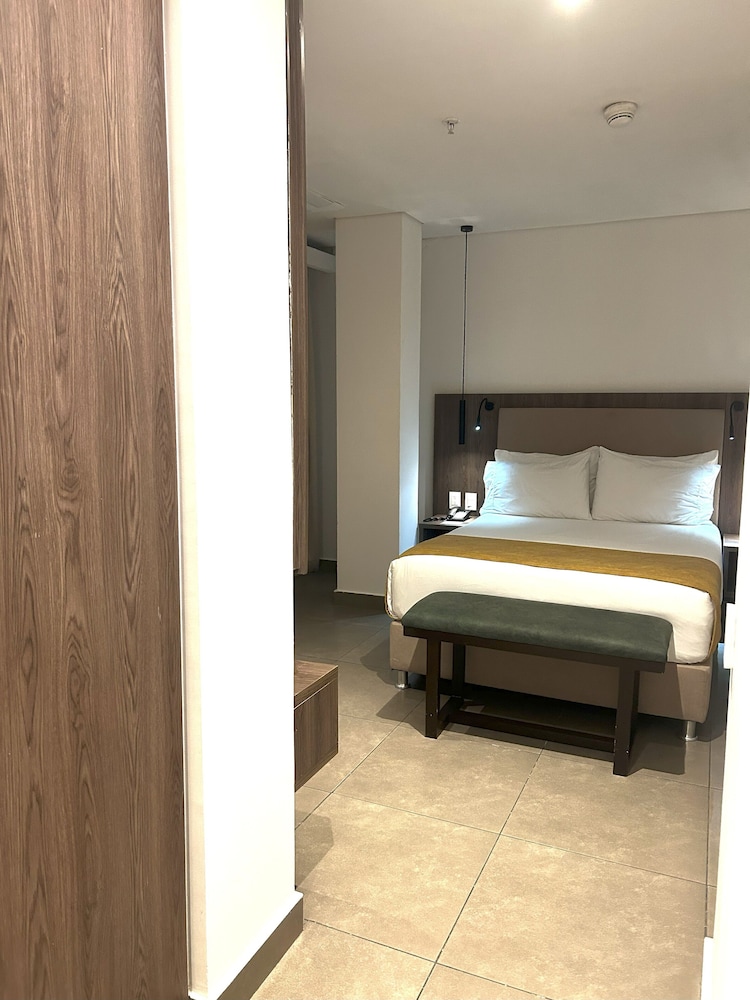 Habitación empresarial, 1 cama doble, para no fumadores - Sin vista del hotel ZiOne Luxury Cartagena. Foto 3
