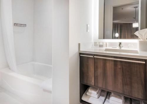 Estudio con 1 cama grande del hotel Residence Inn by Marriott Jersey City