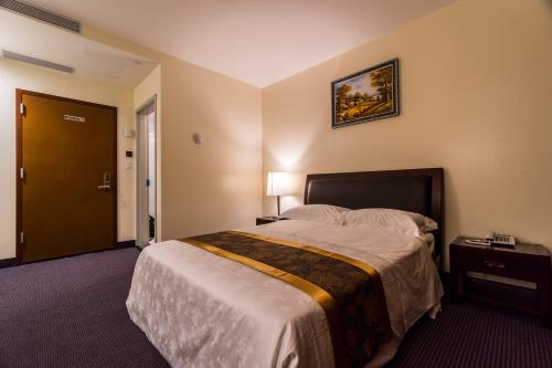 Habitación Estándar - 1 cama grande del hotel John Hotel. Foto 2