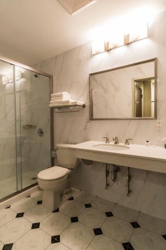 Habitación doble Lujo 1 Cama king Con Vistas del hotel John Hotel. Foto 3