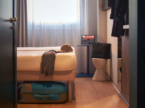 Habitación Doble Estándar - 2 camas del hotel Ibis budget Vitoria Gasteiz. Foto 1