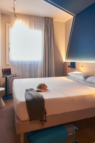 Habitación Doble Estándar del hotel Ibis budget Vitoria Gasteiz. Foto 9