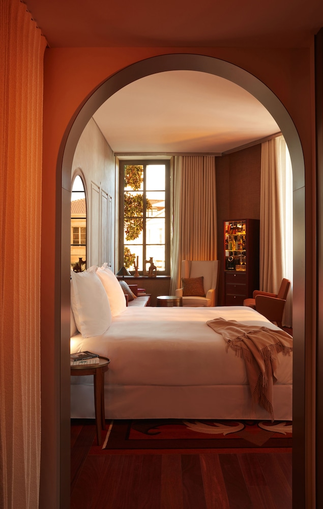 SIGNATURE COURTYARD KING del hotel Mondrian Bordeaux Les Carmes. Foto 1