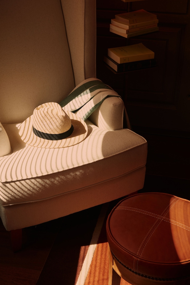 SIGNATURE COURTYARD TWIN del hotel Mondrian Bordeaux Les Carmes. Foto 1