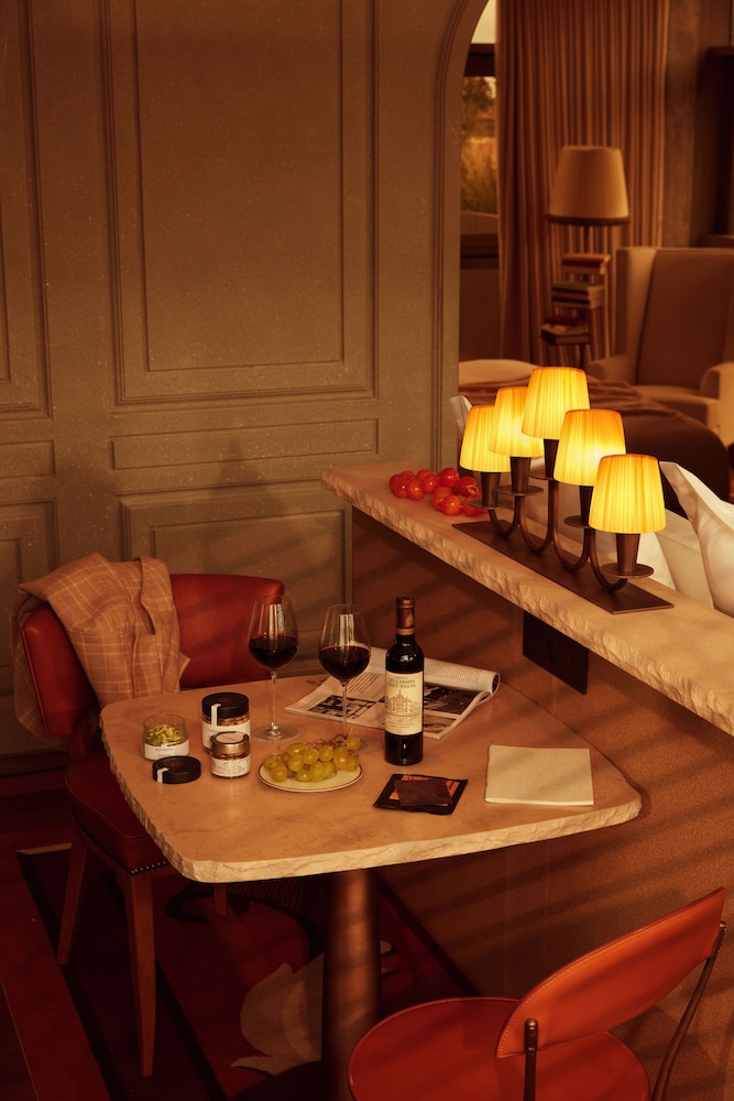 SIGNATURE COURTYARD TWIN del hotel Mondrian Bordeaux Les Carmes. Foto 2