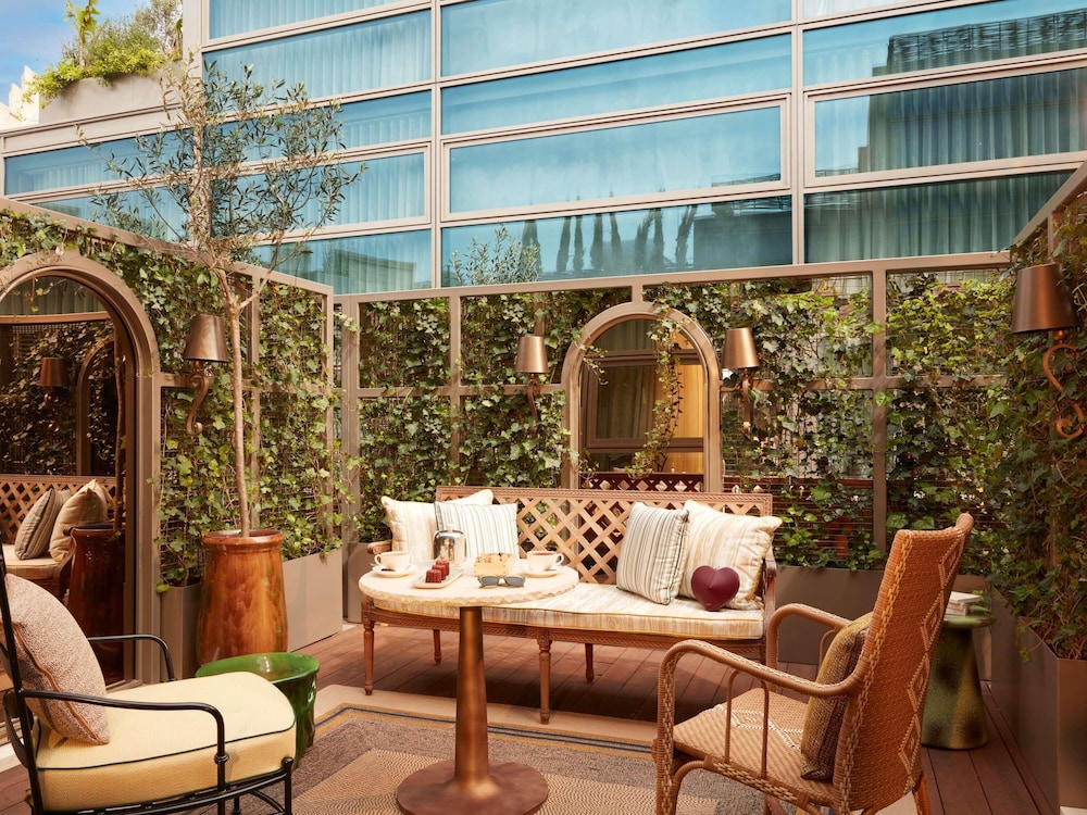 EDITION TERRACE KING del hotel Mondrian Bordeaux Les Carmes