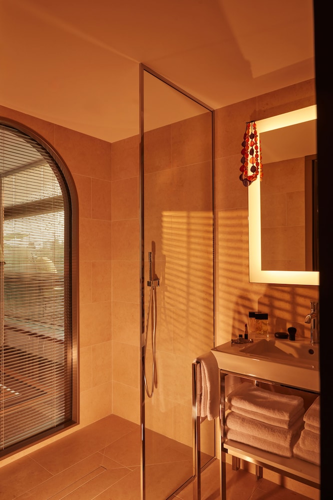 Executive King del hotel Mondrian Bordeaux Les Carmes. Foto 7